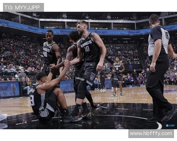 国王队以5年1.4亿提前续约基根穆雷 主帅称其全面并重视未来发展