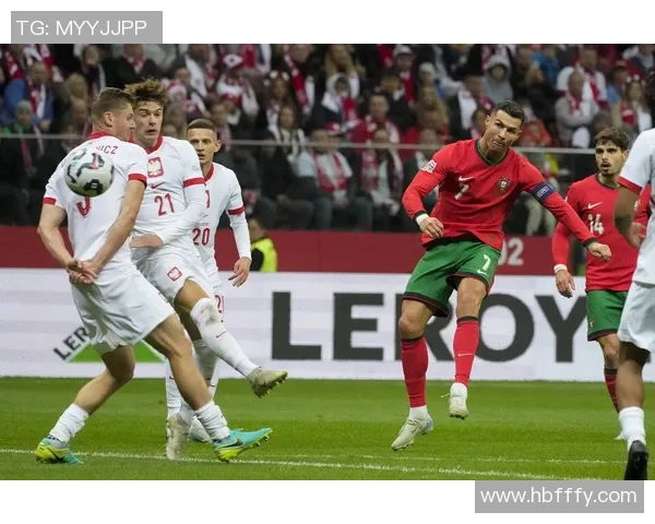 可惜!C罗禁区线前远射击中立柱险些破门球迷惊呼不已 可惜!C罗禁区线前远射击中立柱险些破门球迷惊呼不已